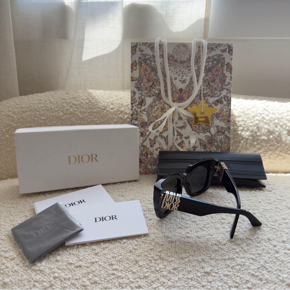 Christian Dior Miss Dior Black Sunglasses | MissDior S21 - Picture 7 of 16